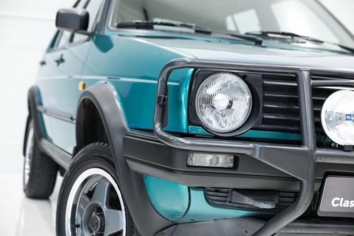Volkswagen Golf Country